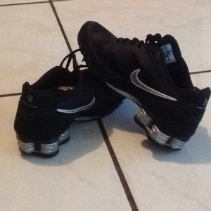 Nike Shox She Monster (Nike Sneakers)